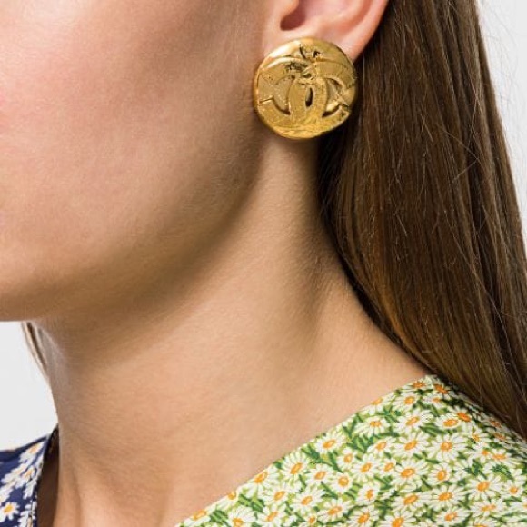 🔥Beautiful Rare Chanel vintage clip on earrings - Picture 7 of 7